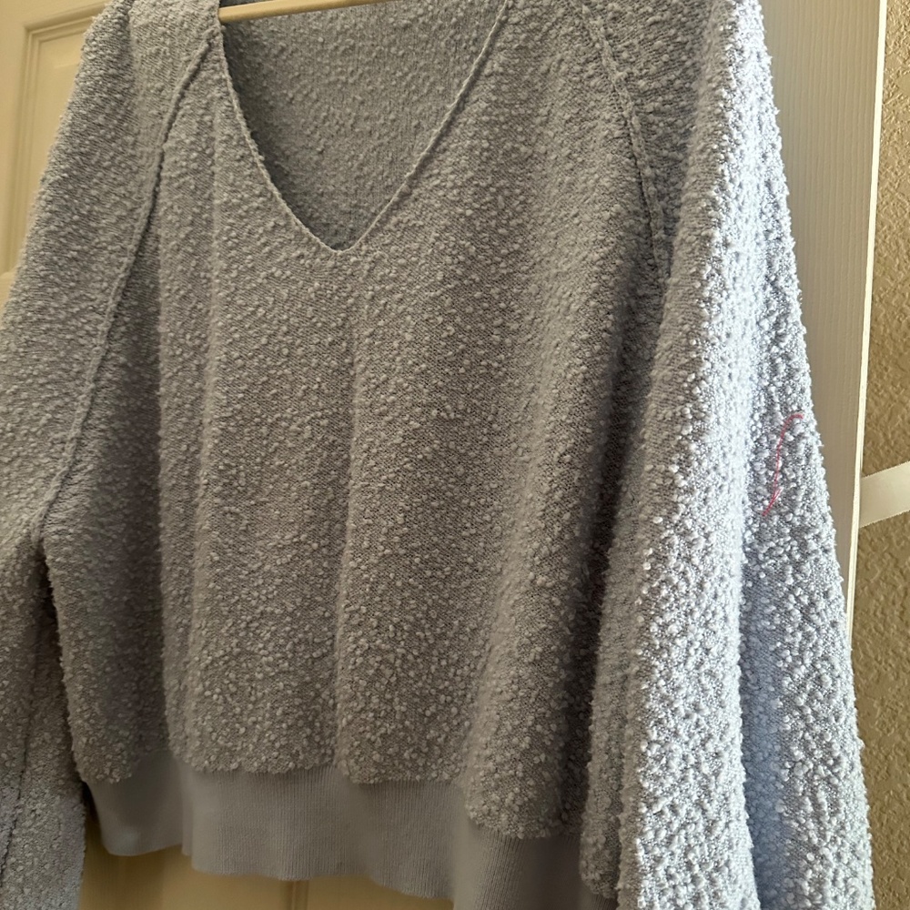 Sweater - Picture 4 of 4